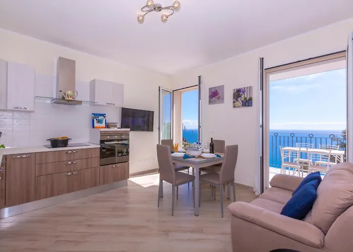 Serena 1 Amazing Sea View - Happy Apartamento *